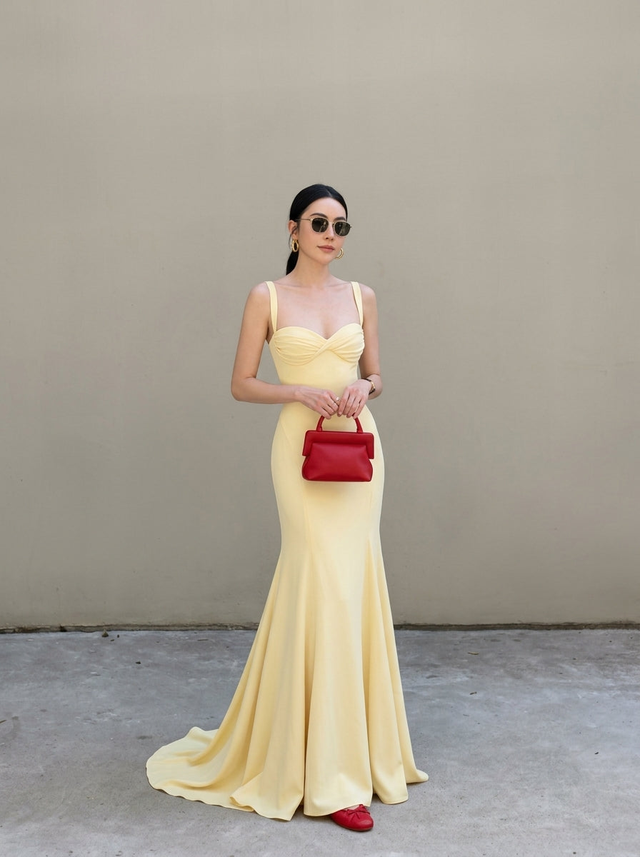 Maxi Skirt vs Maxi Dress: Which Should You Wear?