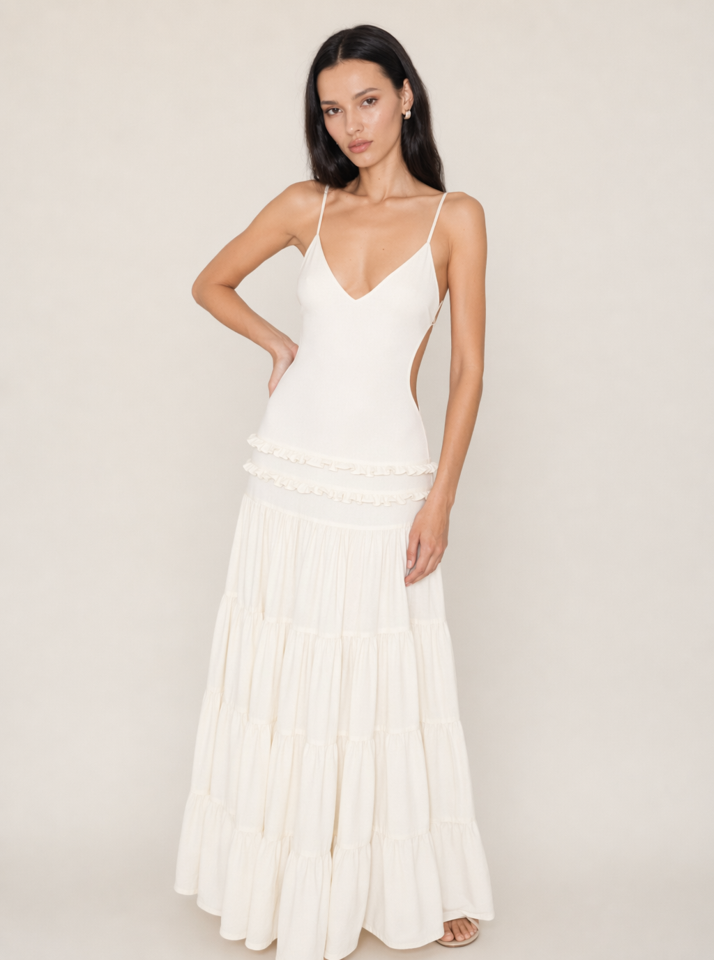 Evelina Maxikleid mit Stufenrock und offener Rückenpartie