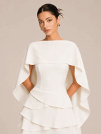 Eliza Cape mit Schleife hinten und Stufenrock Minikleid