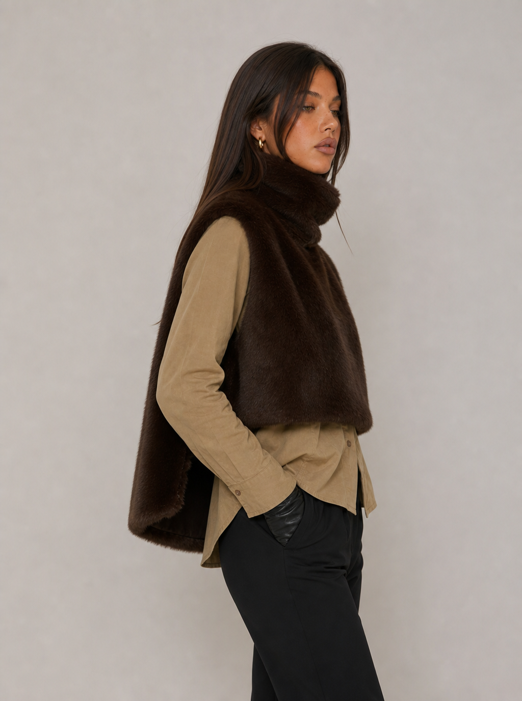 Zephrina Lilibet sleeveless faux fur coat in coffee high-low