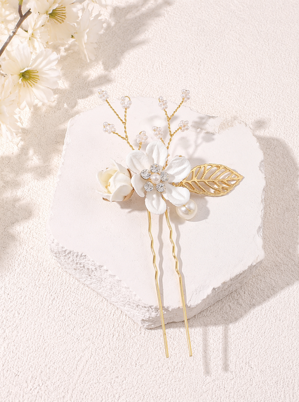 Zephrina floral pearl hair jewelry set with gold-tone leaves