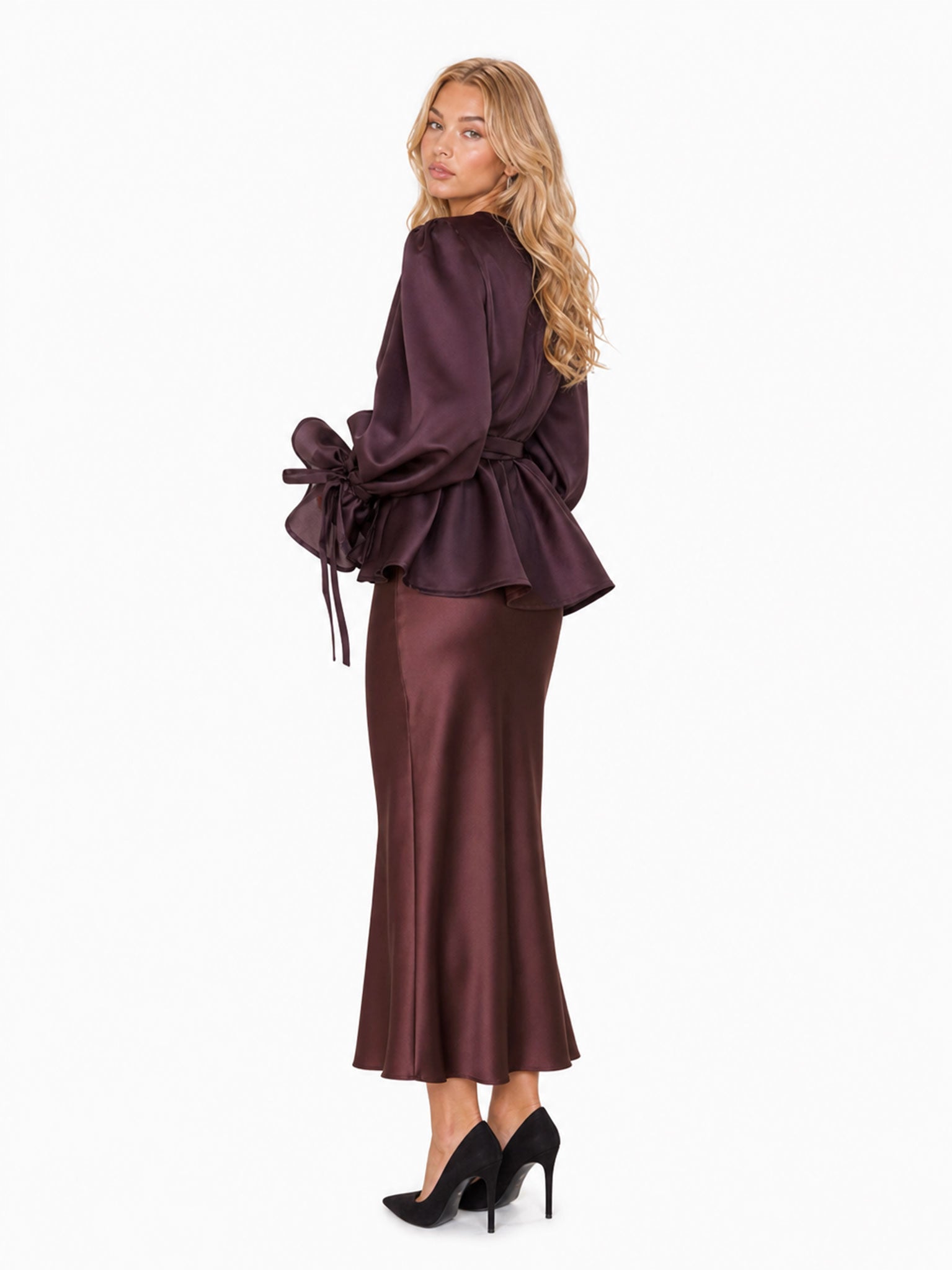 Zephrina Mavis bow sleeve satin set in brown