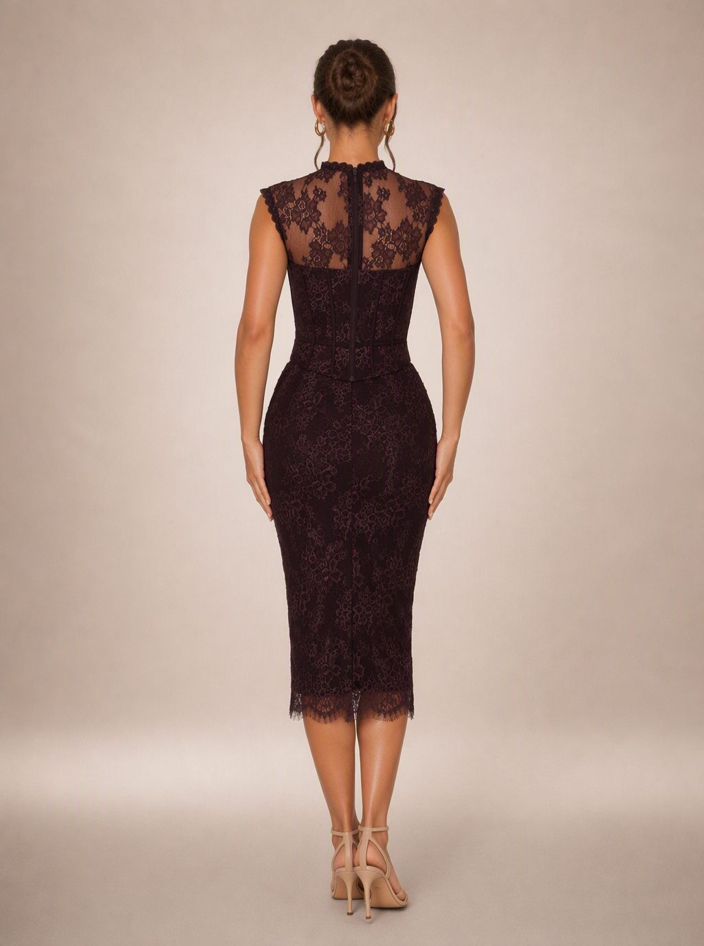 Ravenna High-Neck Lace Set