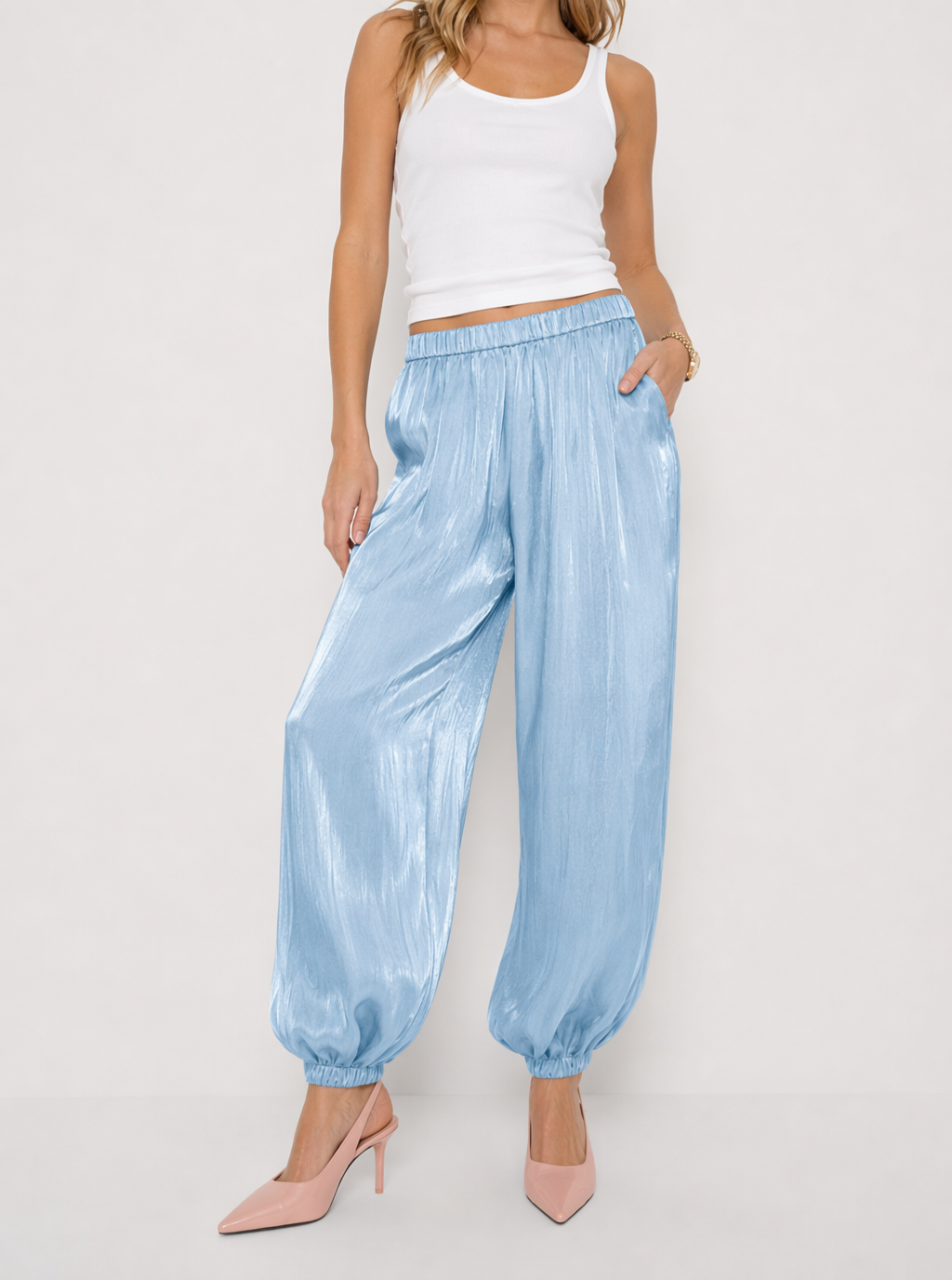 Zephrina Flavia satin-look jogger pants in pink