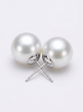 The Zephrina Pearl Earrings