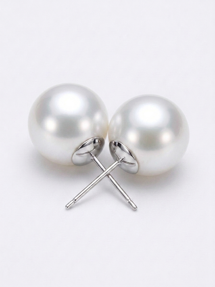 The Zephrina Pearl Earrings