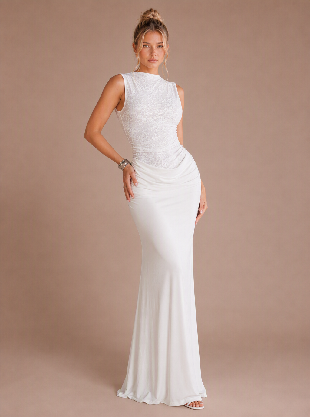 Zephrina Queniva lace-bodice maxi dress in black